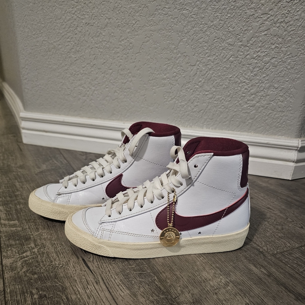 W Blazer Mid '77 SE SIZE 5 WOMENS - Picture 1 of 6